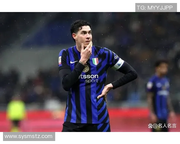 全球足坛十大顶级后卫球星排名榜单 深入分析各大名将的巅峰表现 全球足坛十大顶级后卫球星排名榜单 深入分析各大名将的巅峰表现